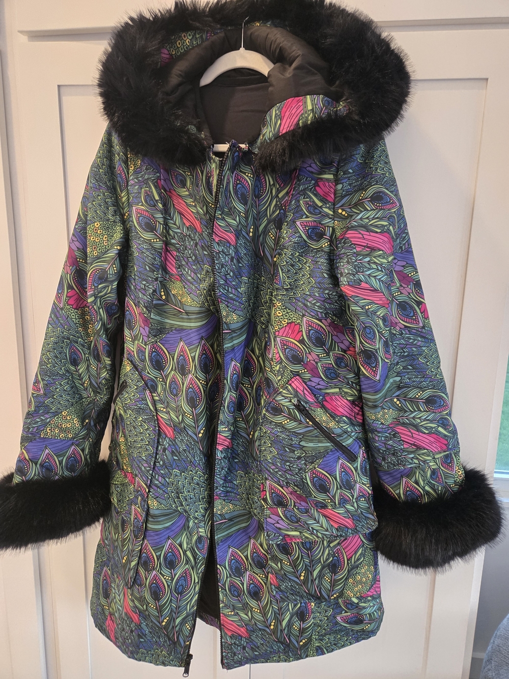 Womens Peacock-Print Hooded Winter Coat with Faux Fur Trim